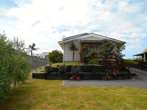 Ocean Beach Aloha - Mt Maunganui Holiday Home - Accommodation New Zealand 0