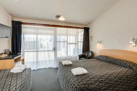 Ocean Beach Hotel - Accommodation New Zealand 2