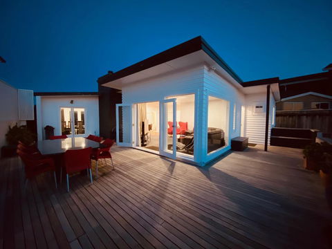 Ocean Front East End Beach House - Accommodation New Zealand 2