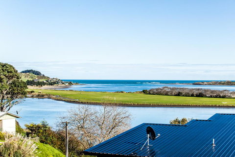 Ocean View Raglan Bed & Breakfast - Accommodation New Zealand 2