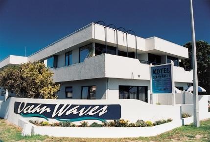Ocean Waves Beachfront Motel - Accommodation New Zealand 0