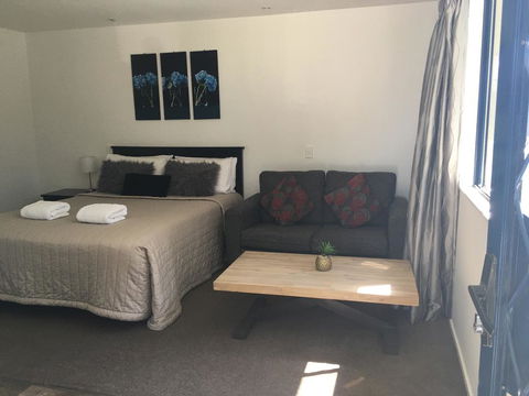 Ocean Waves Beachfront Motel - Accommodation New Zealand 1