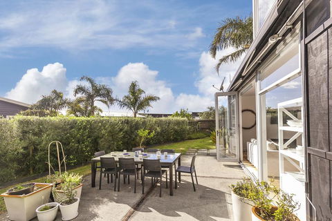 Omaha Retreat - Omaha Holiday Home - Accommodation New Zealand 1