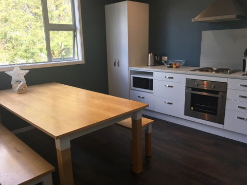 On The Door Step Of Town - Accommodation New Zealand 2