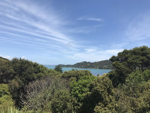 Oneroa Holiday Retreat With Seaview Plus Car - Accommodation New Zealand 1