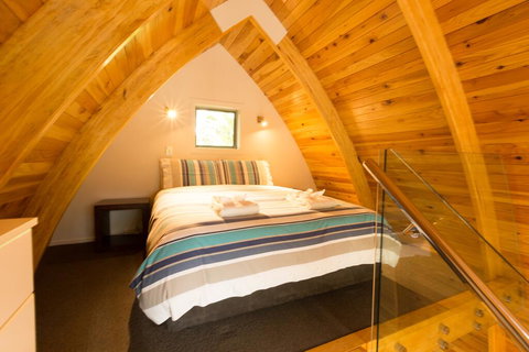 Onetangi Chalet - Accommodation New Zealand 2