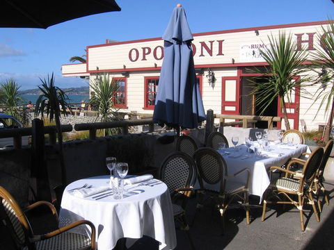 Opononi Hotel - Accommodation New Zealand 0