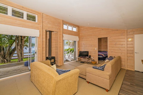 Opoutere Oasis - Opoutere Holiday Home - Accommodation New Zealand 2