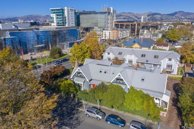 Orari Apartments
