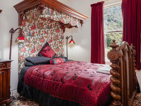 Otira Stagecoach Hotel - Accommodation New Zealand 1