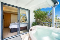 PALM BEACH PARADISE PRIVATE HOT TUB GREAT VIEWS WIFI SKY TV DBLE KAYAK  POSSIBLY a CAR
