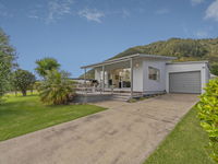 Paradise Palms - Pauanui Bach