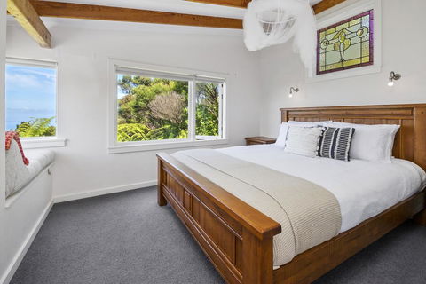 Piha - City Escape, Piha Holiday Home - Accommodation New Zealand 2