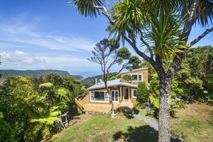 Piha - City Escape Piha Holiday Home