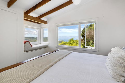 Piha - City Escape, Piha Holiday Home - Accommodation New Zealand 1