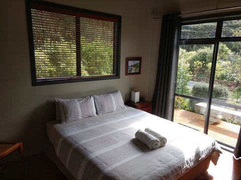 Piha Beachstay Accommodation - Accommodation New Zealand 0