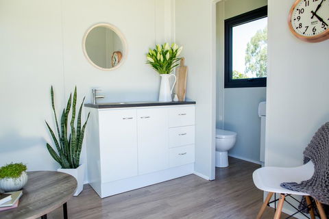 Pod Bach On Tweed - Accommodation New Zealand 3