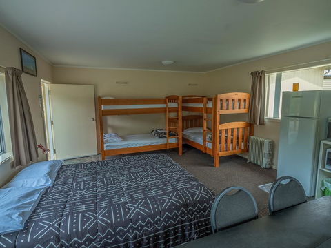 Pohara Beach TOP 10 Holiday Park - Accommodation New Zealand 3