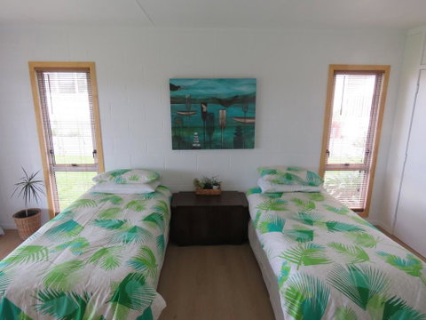 Pohutukawa Bach - Accommodation New Zealand 2