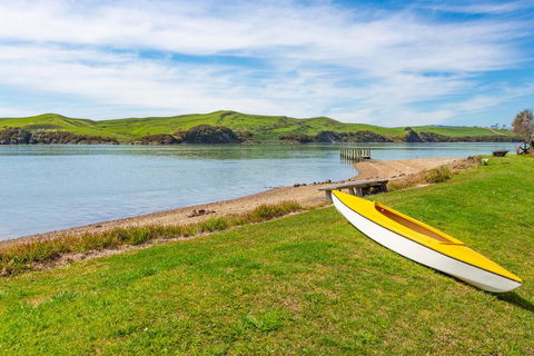 Point Of Difference - Waterfront Raglan Holiday Home - Accommodation New Zealand 1