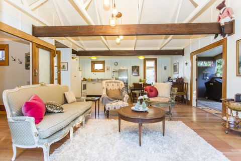 POND COTTAGE - 5 STAR EXPERIENCE - Accommodation New Zealand 1
