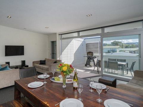 Port Break - Central Whangamata Apartment - Accommodation New Zealand 3