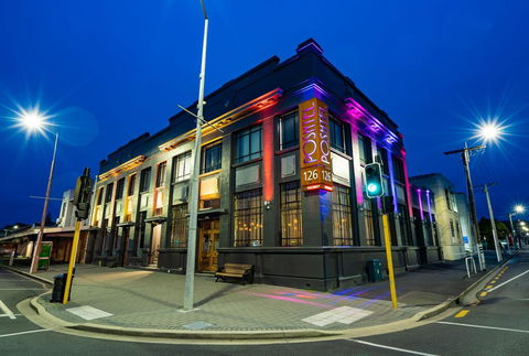 Poshtel - Accommodation New Zealand 0