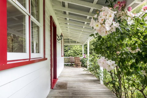 Post Office Cottage - Self Catering, Escape To The Country - Accommodation New Zealand 0