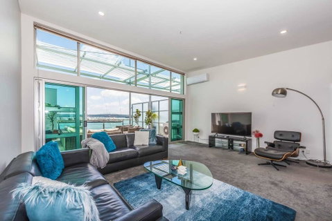 Princes Wharf - Superb Waterfront Penthouse - Accommodation New Zealand 2
