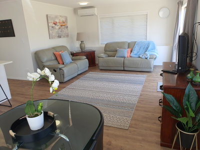 Private 2 Bedroom Apartment Castor Bay Auckland