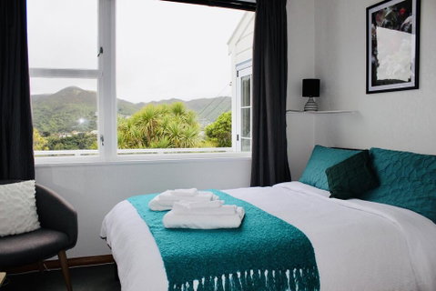 Private Bedroom With Mountain View - Close To City And Ferry - Accommodation New Zealand 0