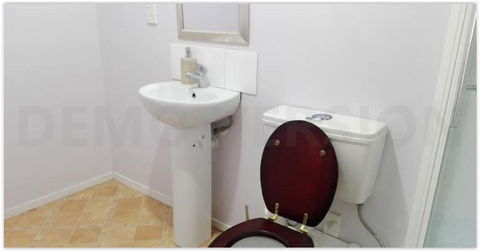 Private Room & Bathroom With A Cozy Queen Bed - Accommodation New Zealand 2