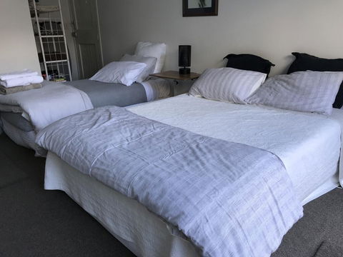 Private Studio Close To City - Accommodation New Zealand 1