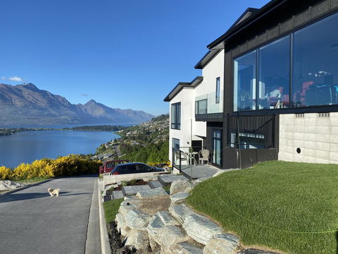 Private Unit With Stunning Lake Views - Accommodation New Zealand 0
