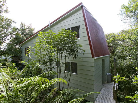 Pukawa Views - Pukawa Bay Bach - Accommodation New Zealand 2