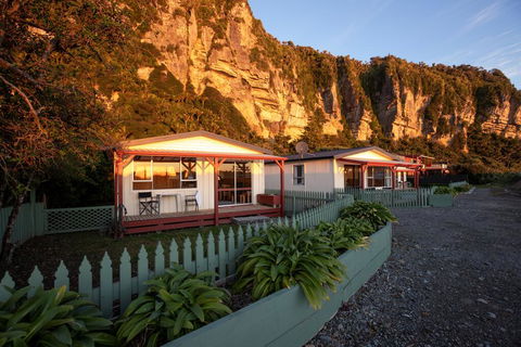 Punakaiki Beachfront Motels - Accommodation New Zealand 2
