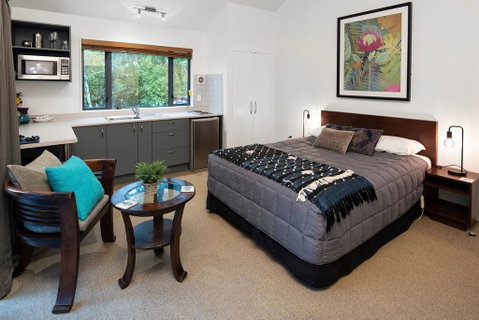 Punakaiki Treehouse - Accommodation New Zealand 2