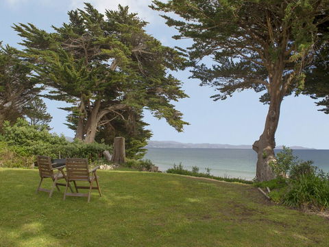 Quails Run - Kuaotunu Beachfront Holiday Home - Accommodation New Zealand 2