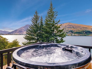 Queenstown Lakefront Dream 2