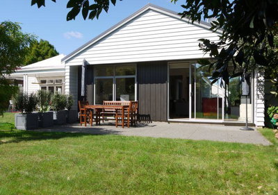 Quinovic Viaduct Private Freestanding Apartment