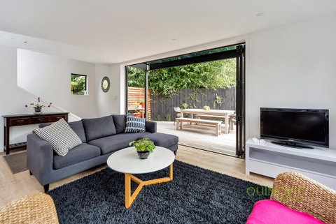 QV Deluxe Town House - 602 - Accommodation New Zealand 0