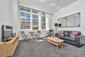 QV Inner City Chic Apartment