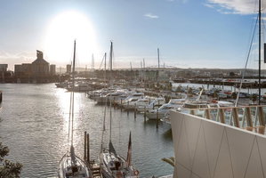 QV Waterfront Viaduct Private Apt 749