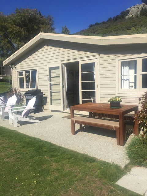 Rabbit Wardens Cottage - Accommodation New Zealand 1