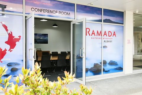 Ramada Suites By Wyndham Albany - Accommodation New Zealand 1