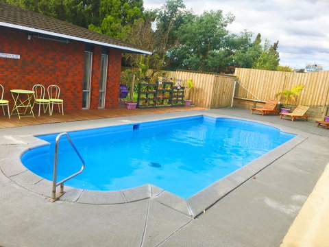 Red Rock Thermal Motel - Mineral Pool - Accommodation New Zealand 0