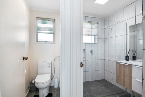 Redwoodtown Rest - Blenheim Bach - Accommodation New Zealand 1