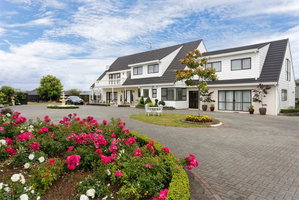 Regis Park Bed  Breakfast