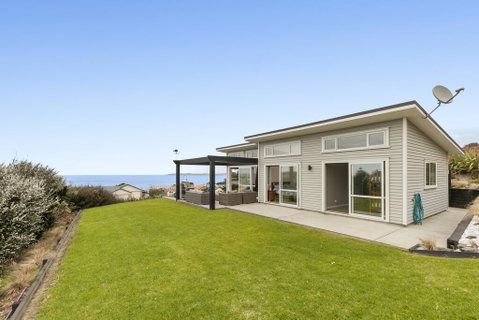 ReLax - Leigh Holiday Home - Accommodation New Zealand 0