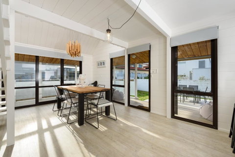 Relaxed Funky Bach With Ocean Views - Accommodation New Zealand 2